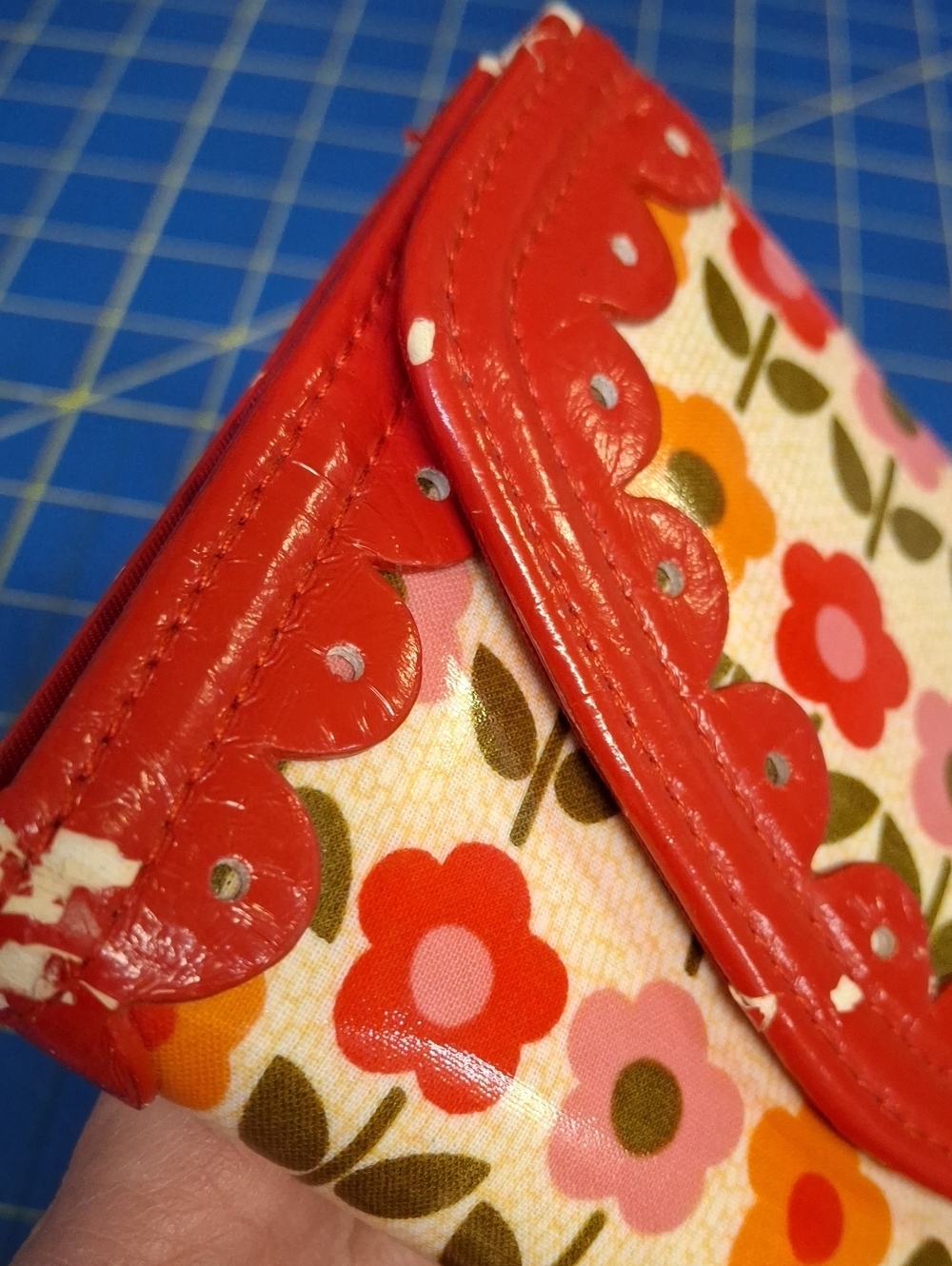 Vera Bradley Frill Pleather Wallet Floral 4 x 6 - Picture 14 of 16